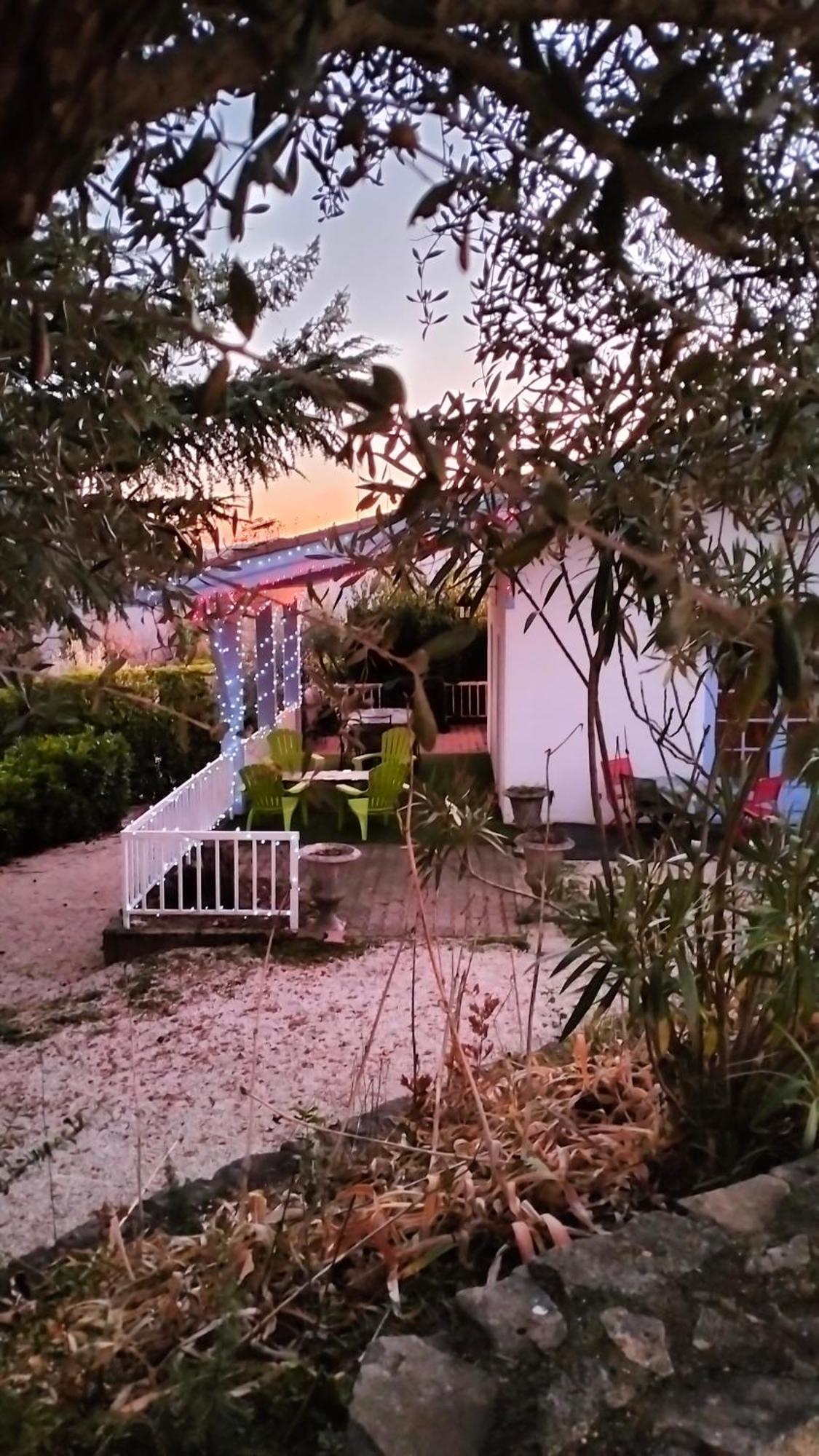 Tikazela - Domaine Ombre Et Lumiere Bed and Breakfast Saint-Jean-de-Muzols Exteriör bild